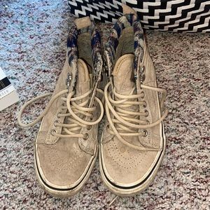 Women’s Vans Size 5